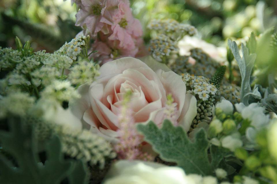 Bridesmaids bouquets