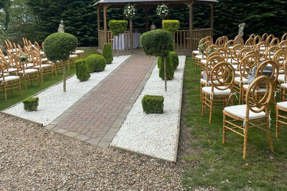 Pergola and ceremony setup