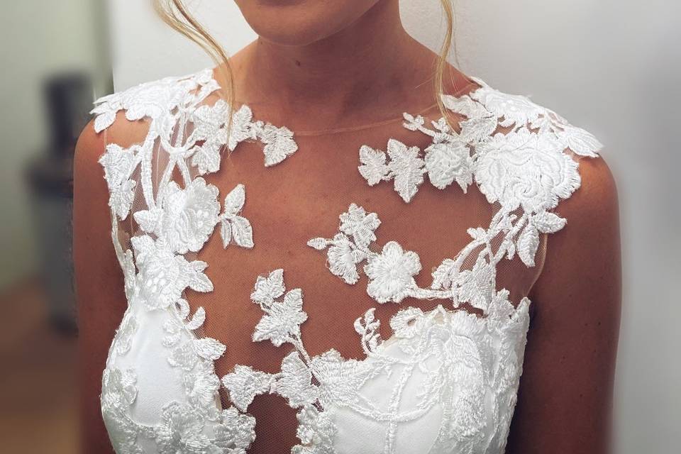 Bridal hair & makeup on Sian