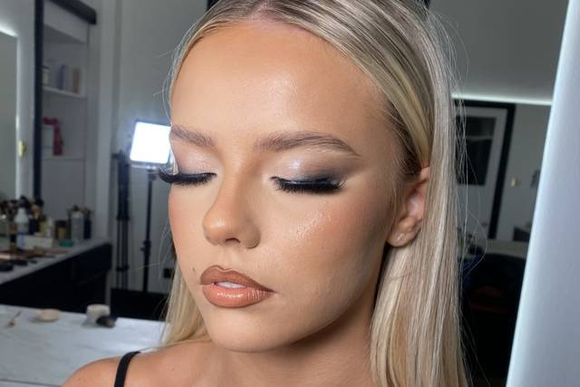 Occasion makeup