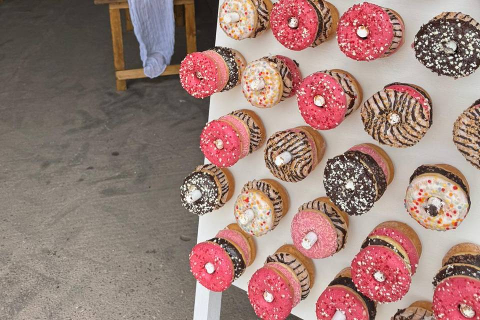 Doughnut Wall