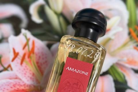 Hand engraved wedding perfume