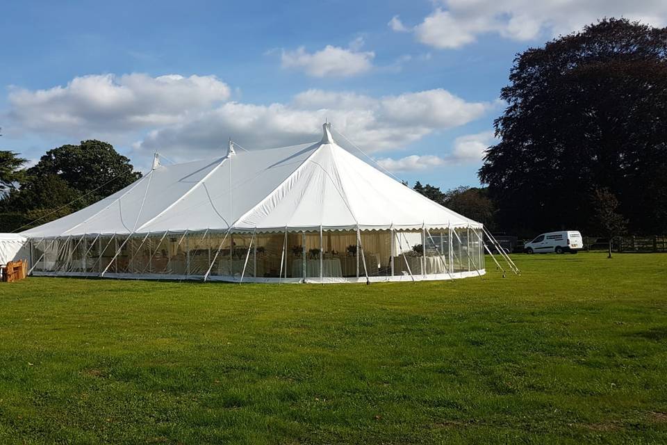 Traditional Marquee Round End