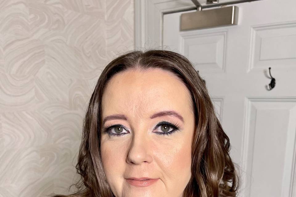 Mother of bride makeup