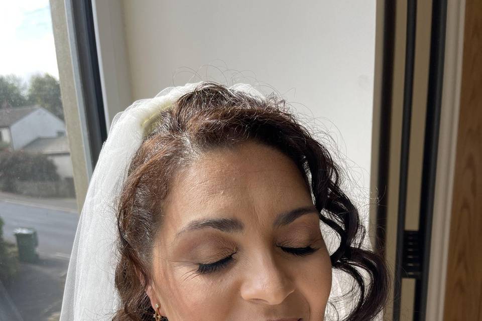 Matte eye bridal