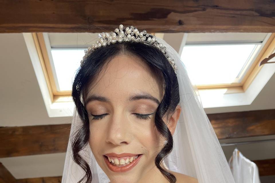 Simple halo eye bridal