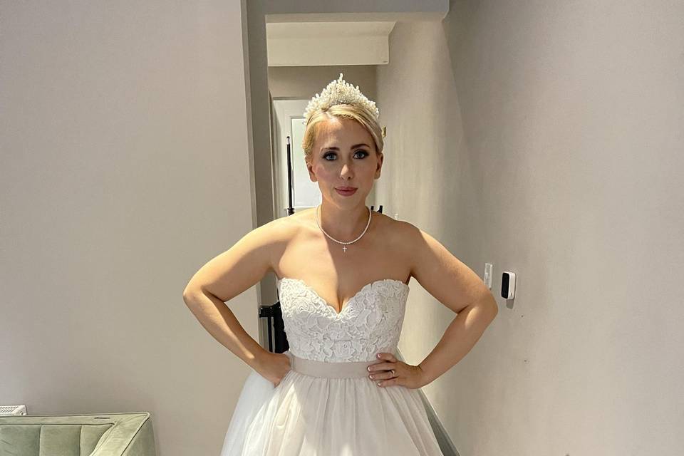 Bridal hair and makeup