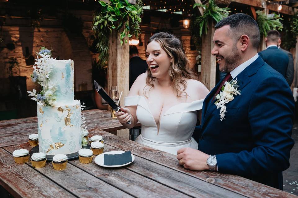 Garden Cake Cutting