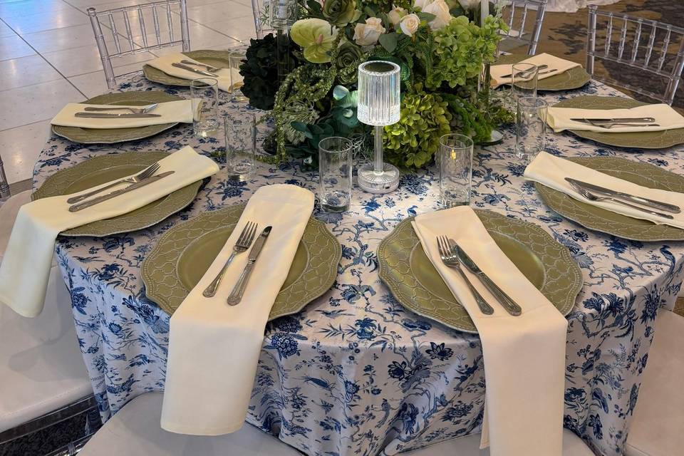 Ballroom External Decor Tables