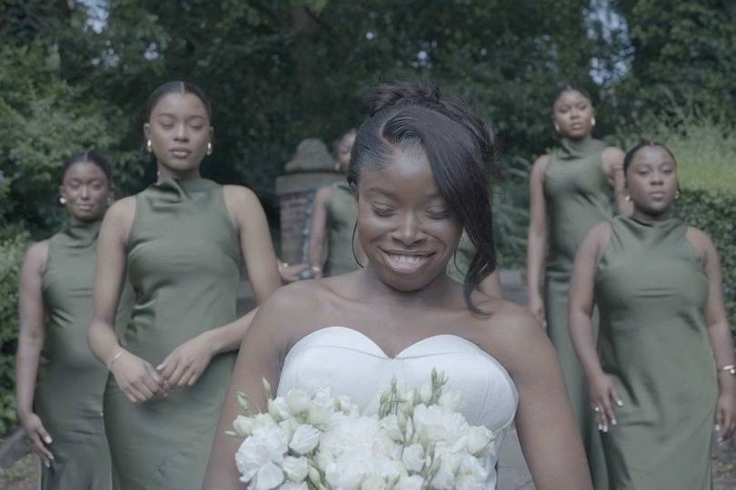 Bride arriving with her bridal party