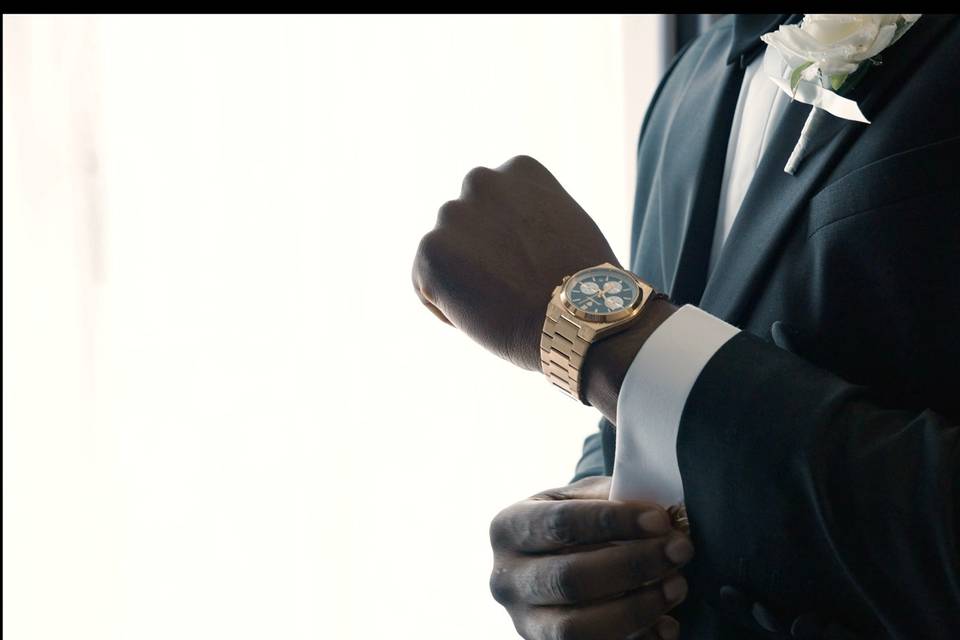 Groom watch detail