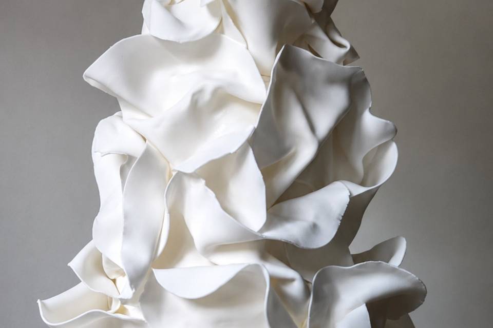 White sculptural wedding cake