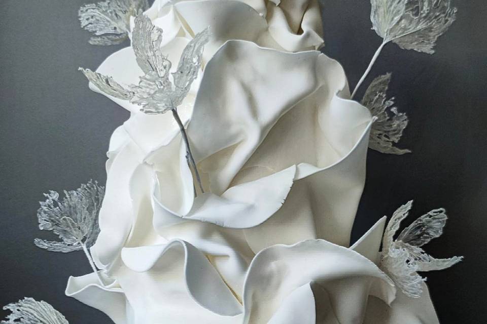 Crystal flower wedding cake