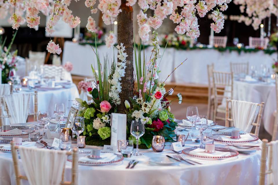 Blossom tree table setting