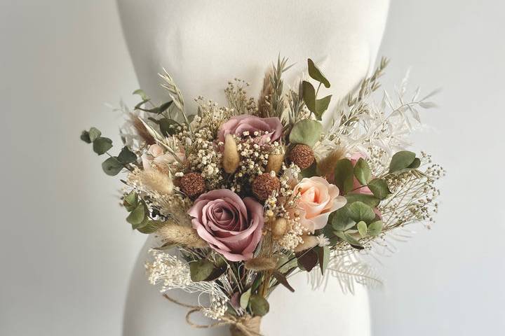 Vintage rose bridal bouquet