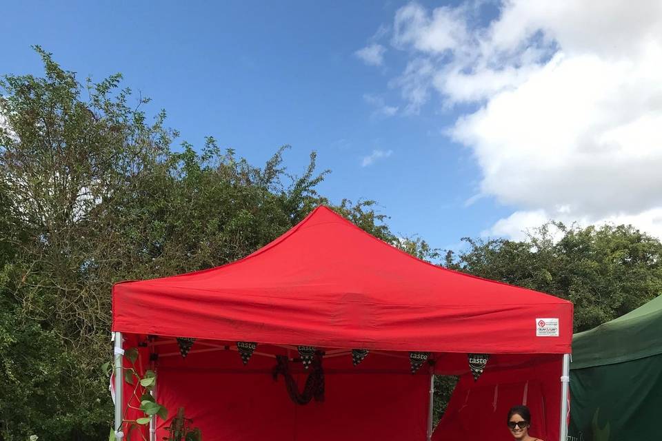 Market stall set up