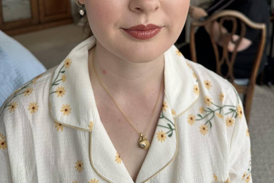 Gorgeous bride Jess