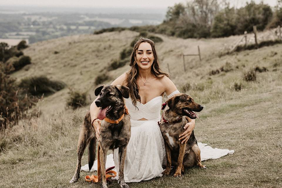 Bride & her furbabies on Downs