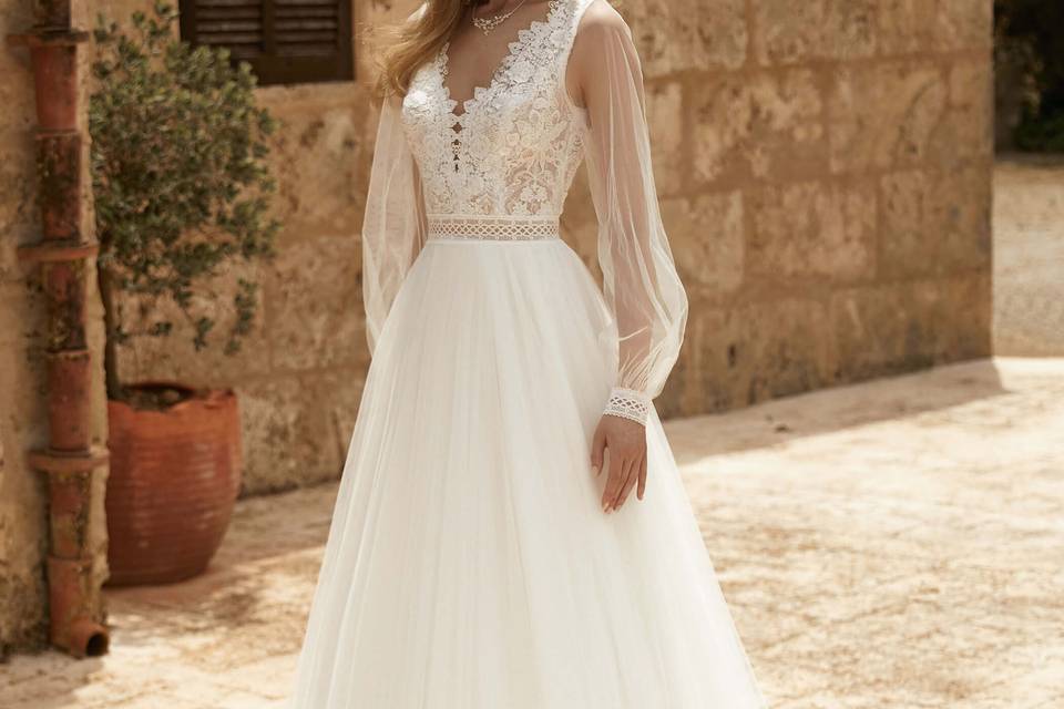 Boho-chic wedding dress