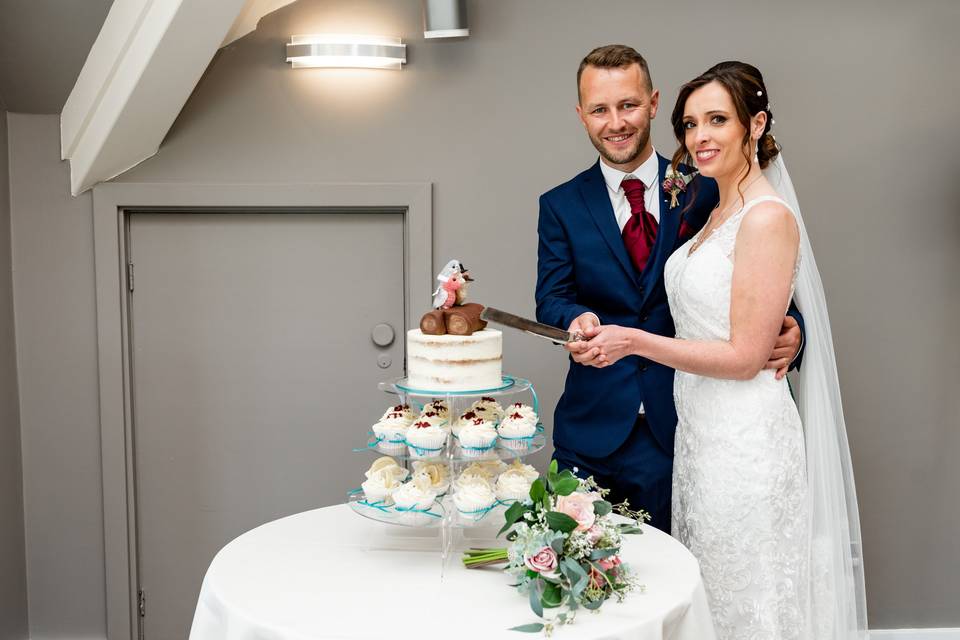 Cake Cutting - Liam & Courtney