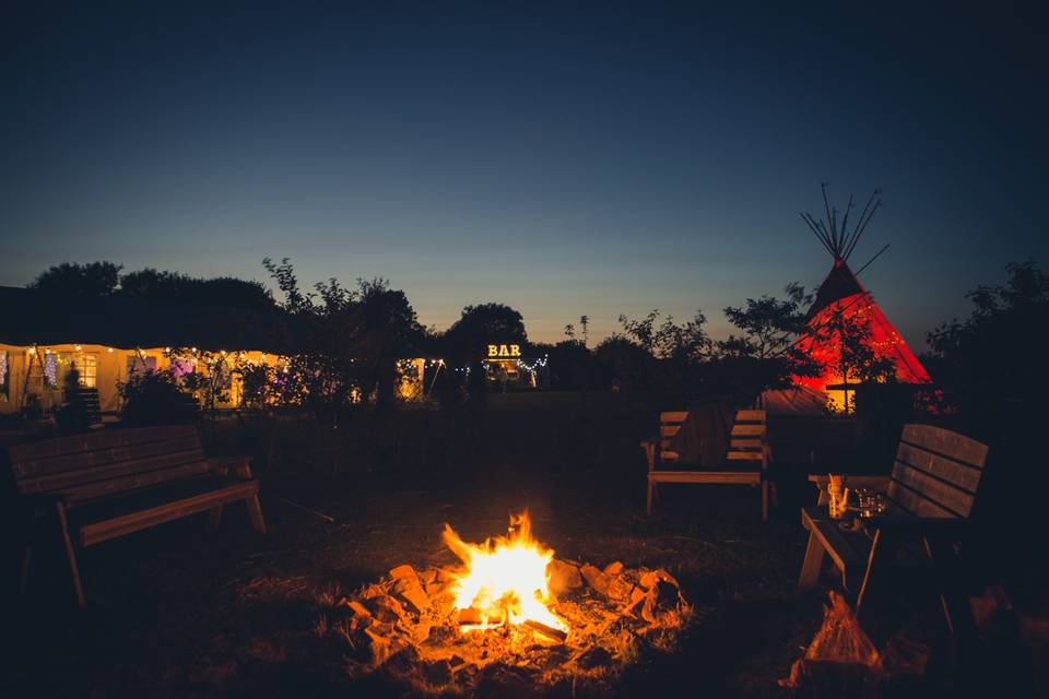 Cornish Tipi Weddings 19