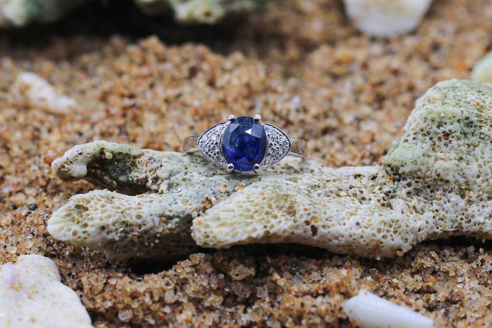 18K WG with Blue Sapphire