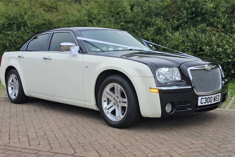 Chrysler 300 'Baby Bentley'