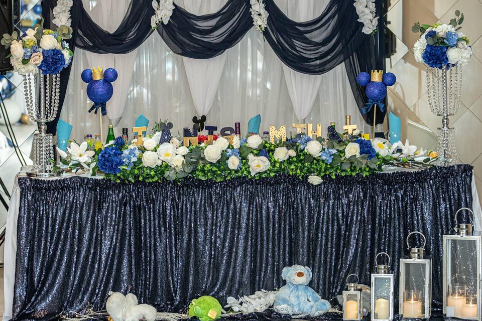 Head table décor