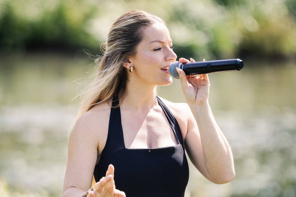 Oxnead hall singer