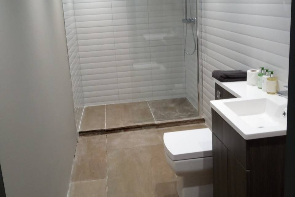 En-suite showers