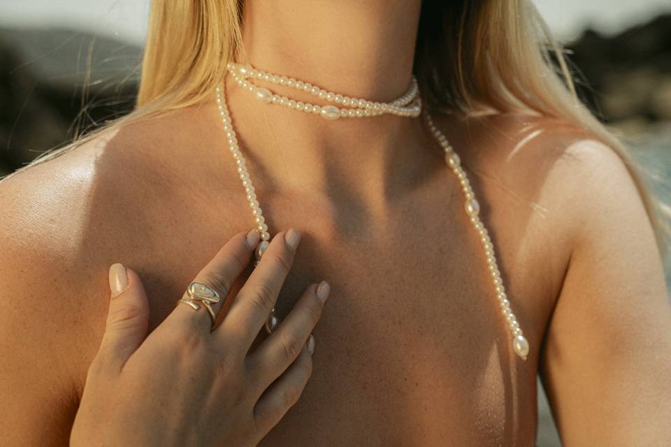 Pearl choker wrap around