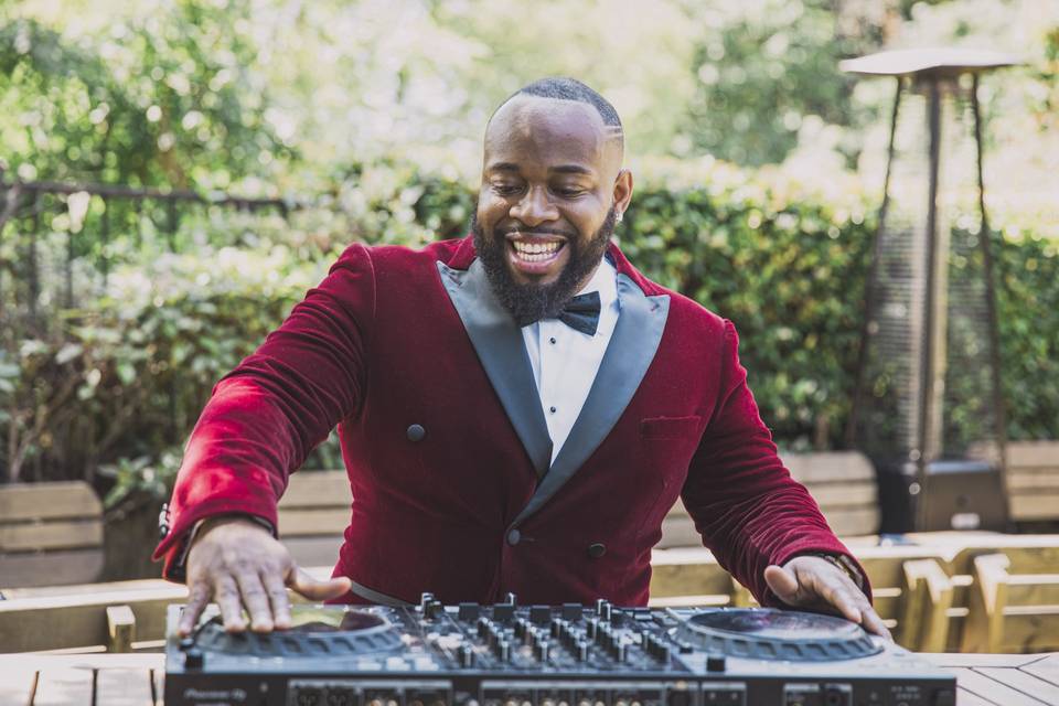 DJs for weddings