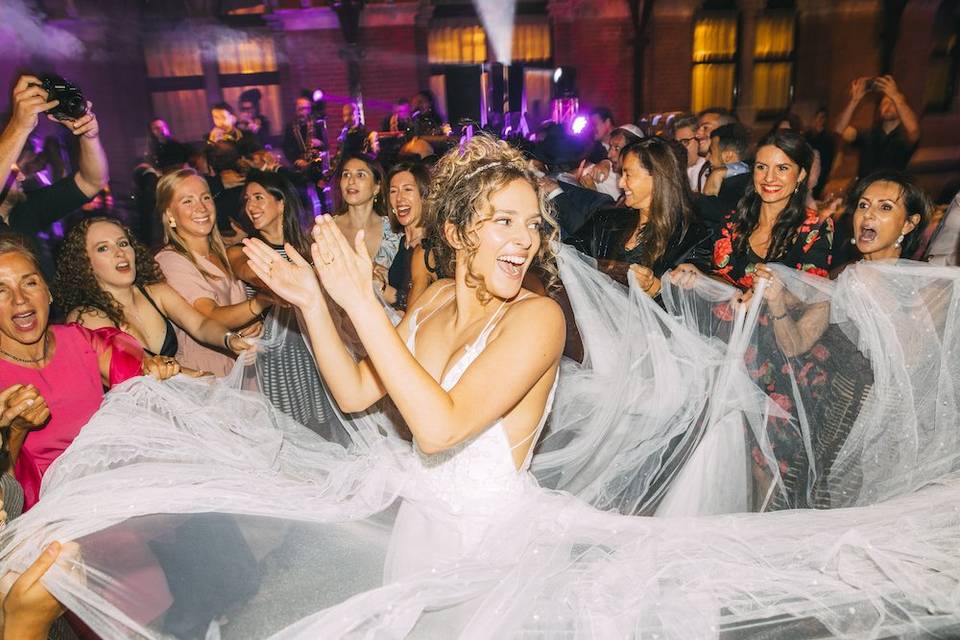 Bride on the dancefloor
