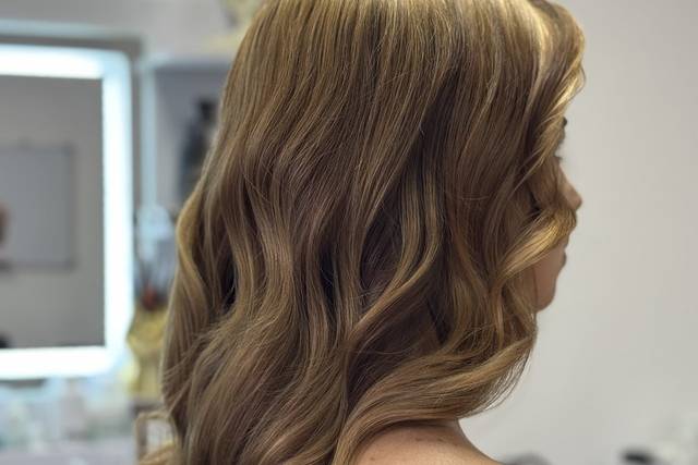 Soft wave’s hairstyle