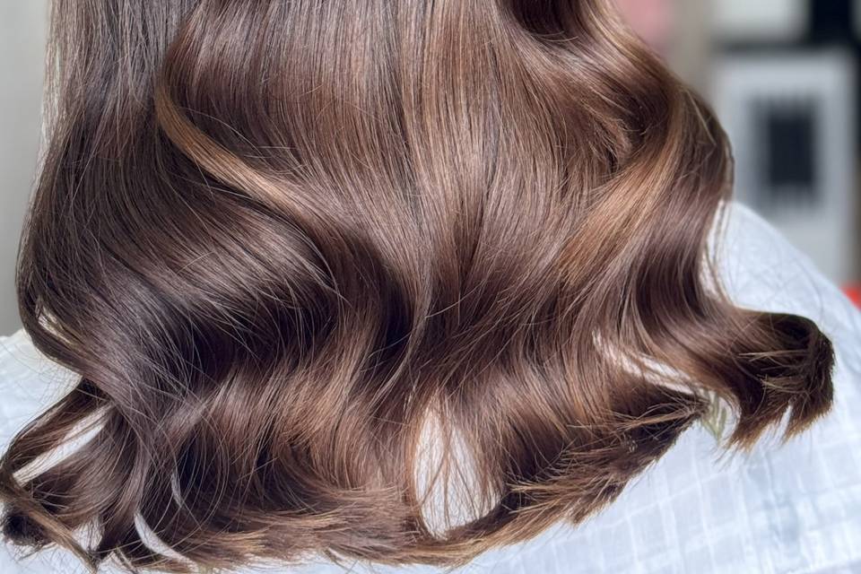 Soft waves hairstyle
