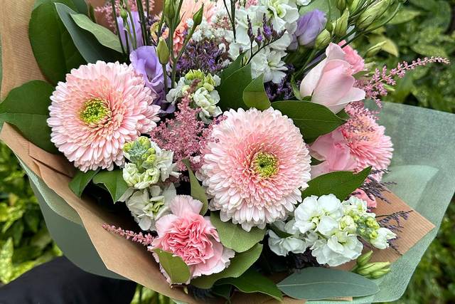 Bespoke Wedding & Event Floral Design Studio in Shropshire UK