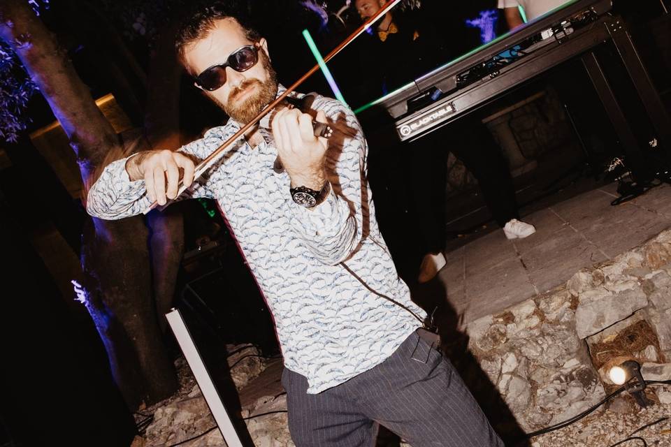 Violinist playing at a wedding