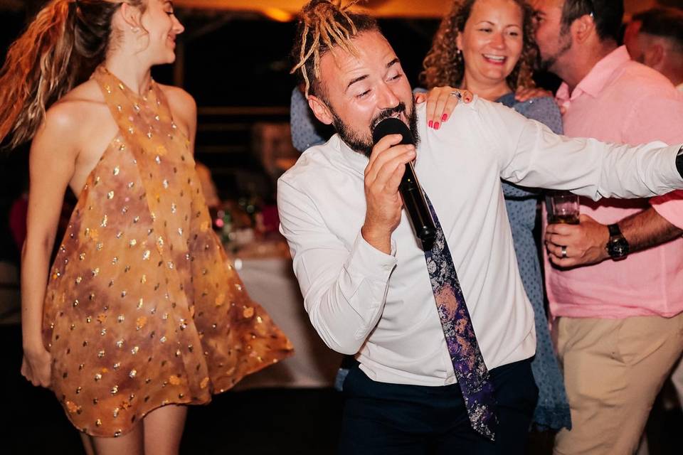 Singer at a wedding