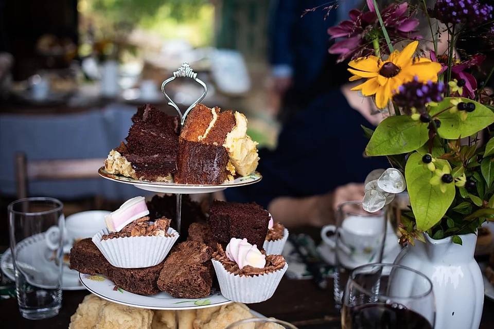 Tiered cake stand