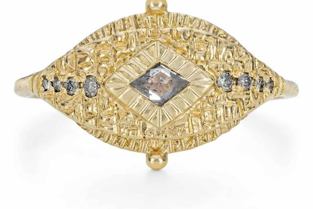 Luminara Diamond Gold ring