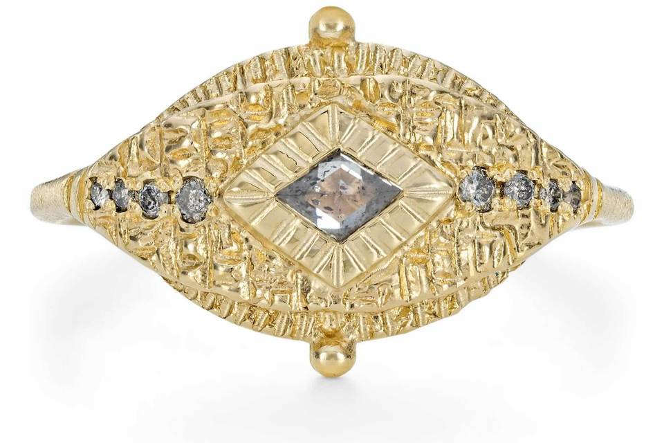 Luminara Diamond Gold ring