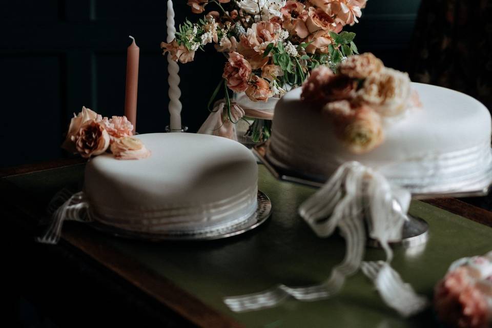 Cake table