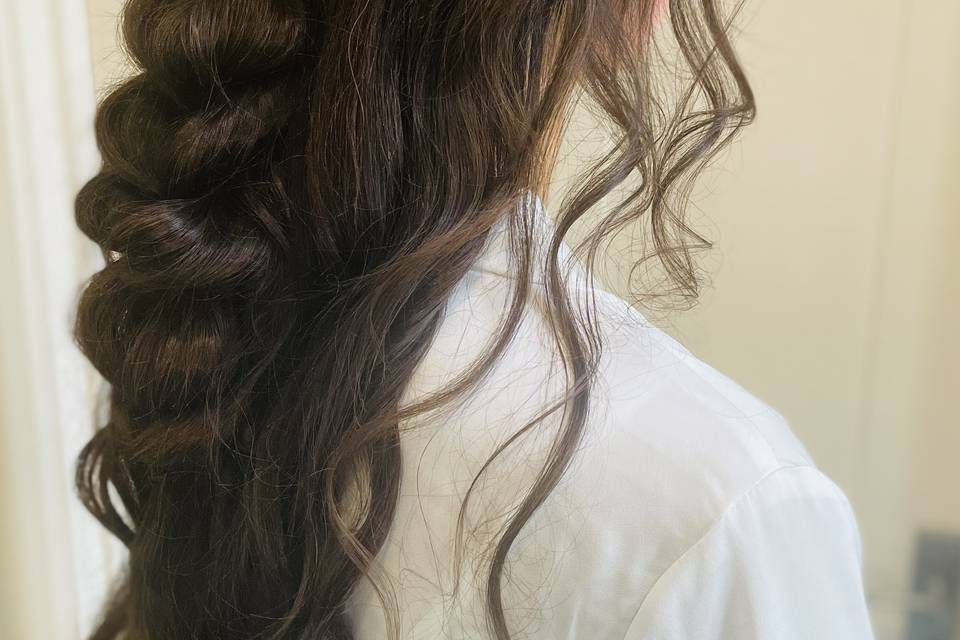 Roamantic tail