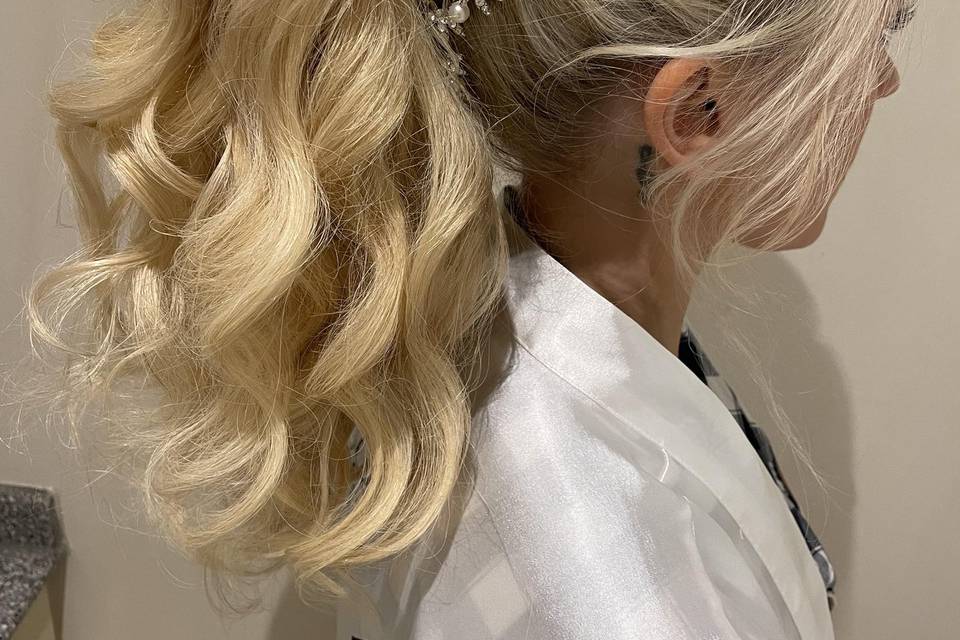 Full ponytail