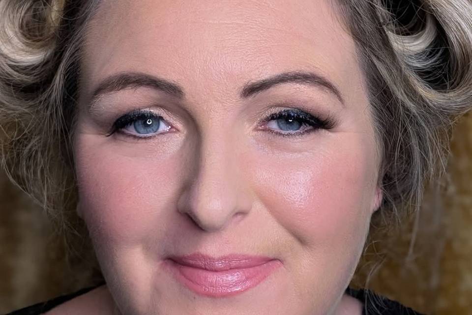 Ceri Bruinsma MUA