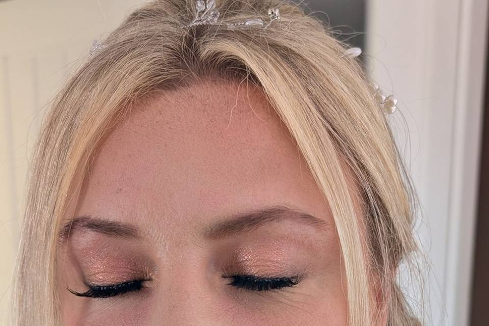 Ceri Bruinsma MUA