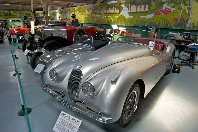 Bentley Wildfowl & Motor Museum