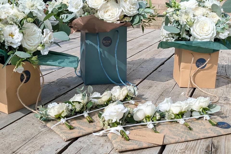 Bridal Flowers & Buttonholes
