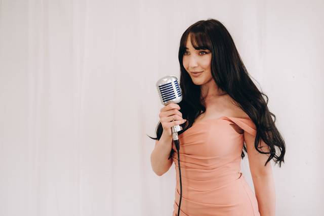 Lisa Moini Singer