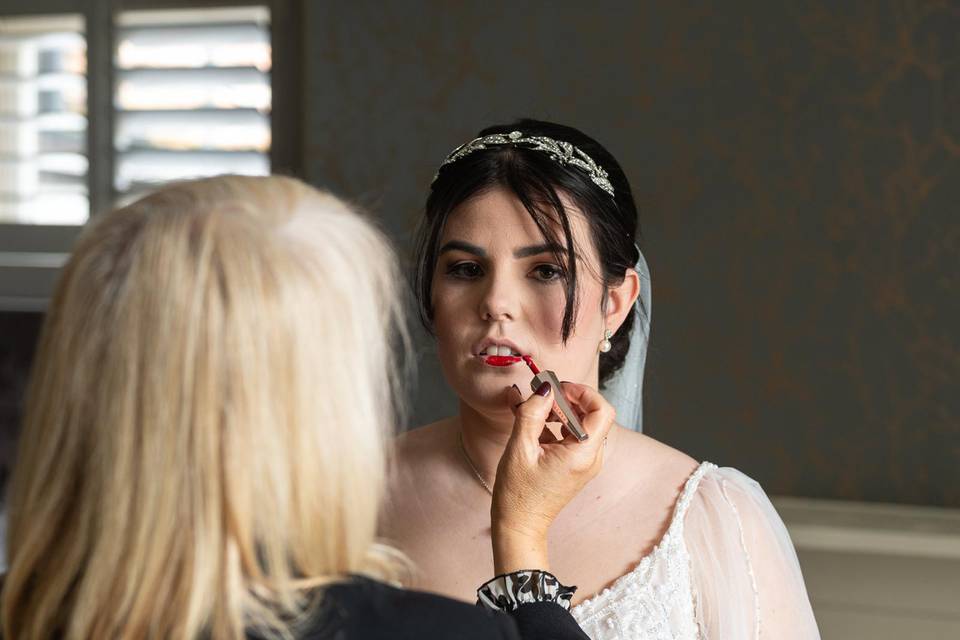 Bridal makeup @vaulty manor